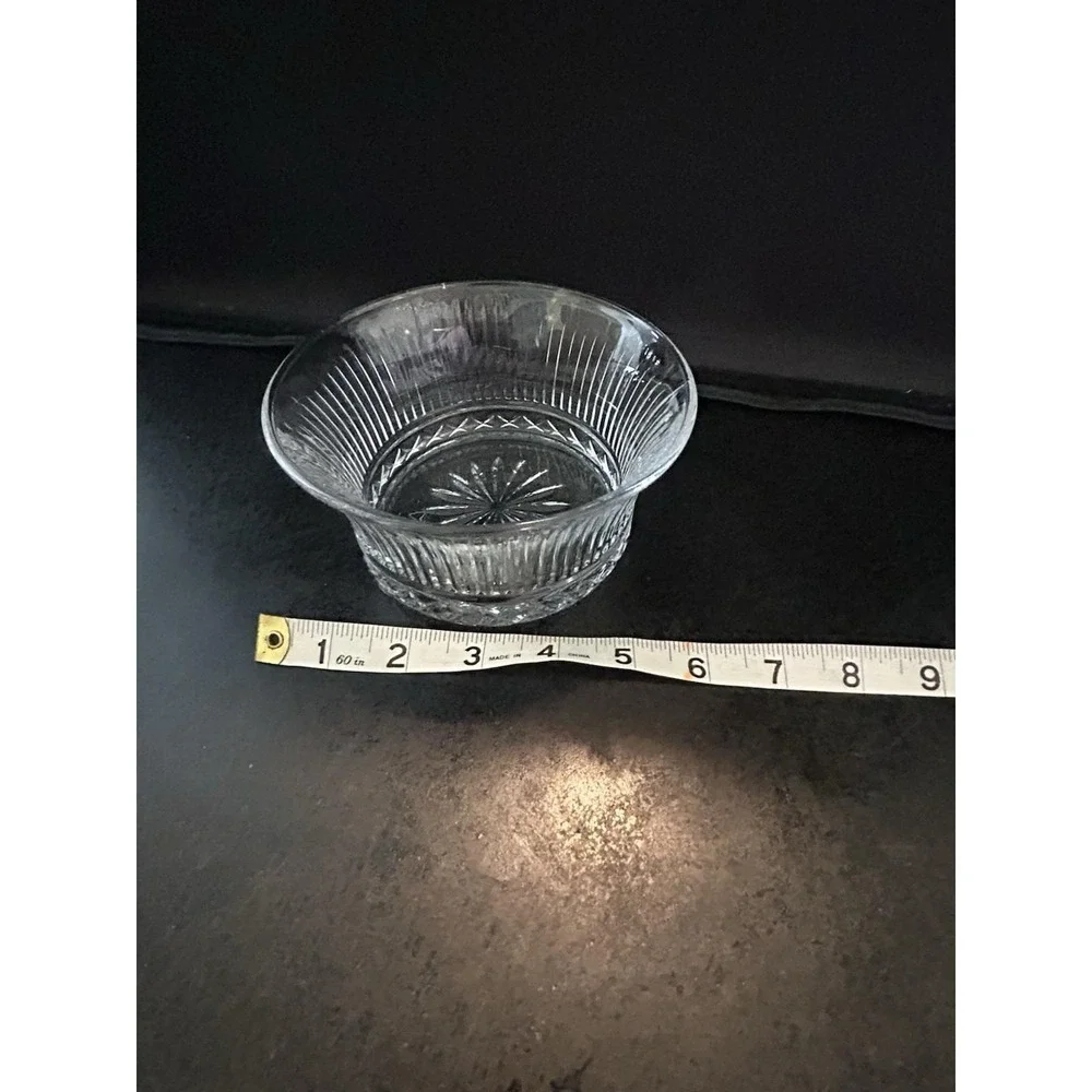 Clear Pressed Glass Starburst Pattern Round Bowl 6 in Dia x 3 in H